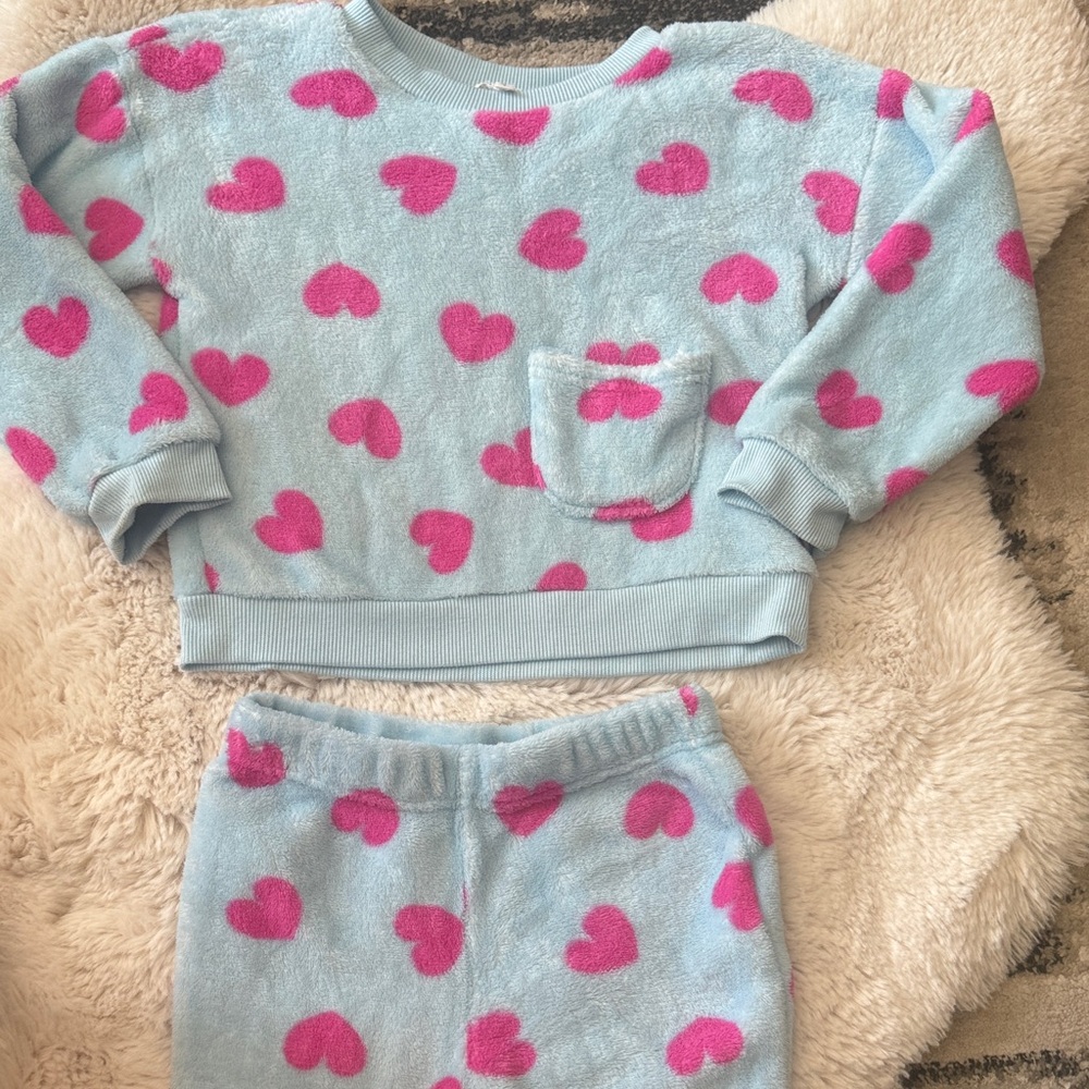 Kate Mack 4T Cozy Light Blue Fuzzy Pullover & Shorts Set with Pink Hearts